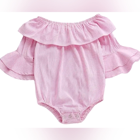 Girls 2 Piece Ruffled Top and Distressed Pants - Picture 3 of 8